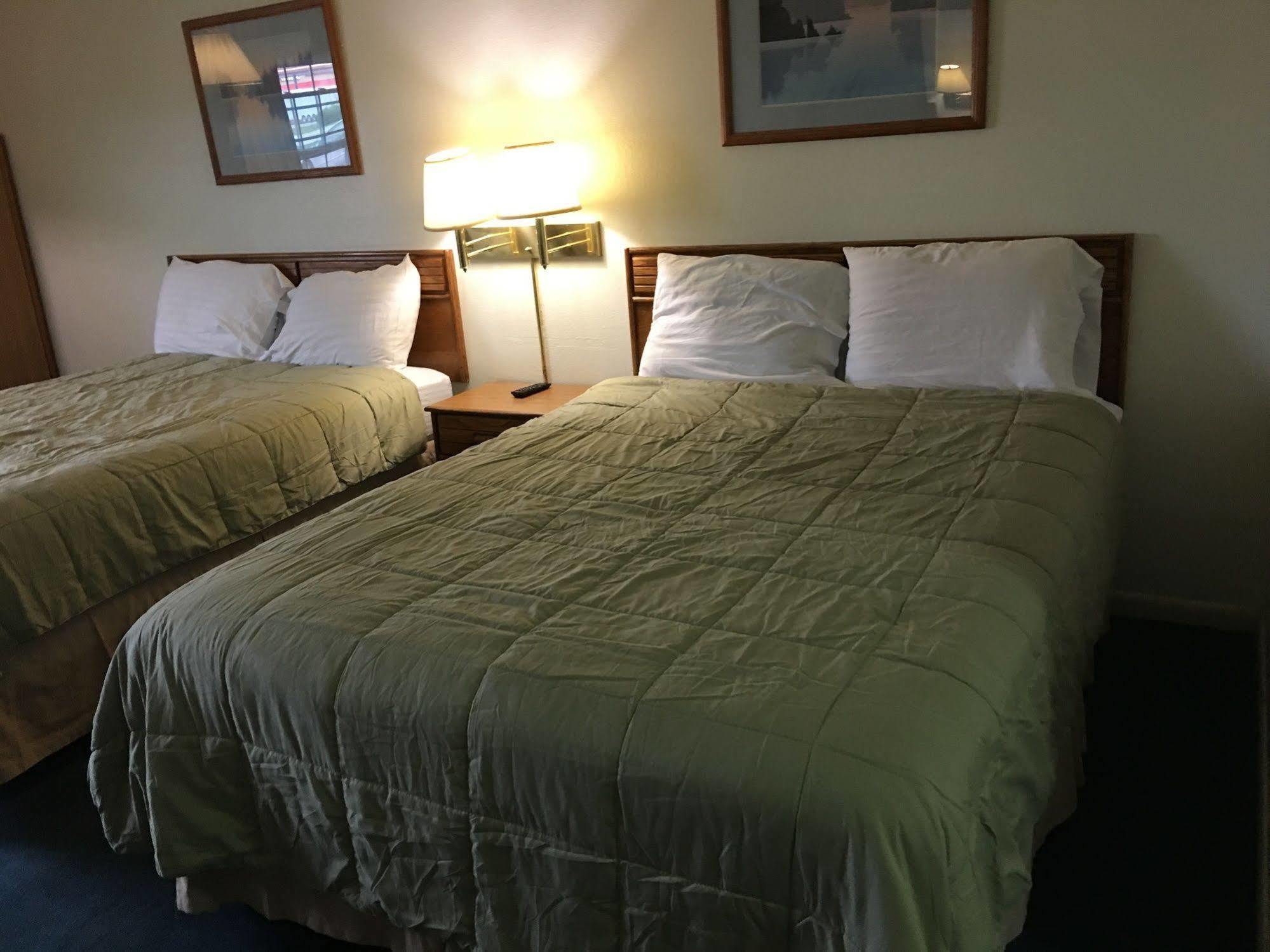 Surestay By Western Higginsville